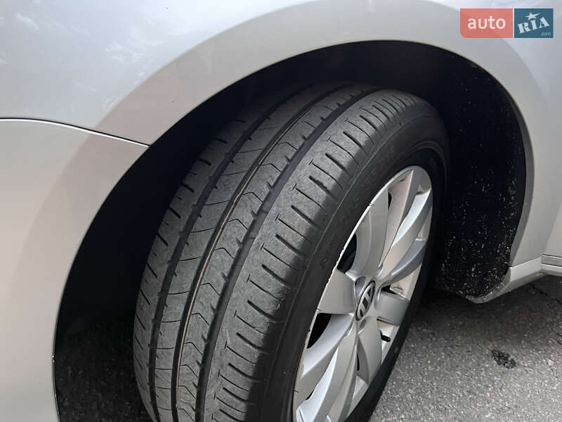 Универсал Volkswagen Passat 2014 в Василькове