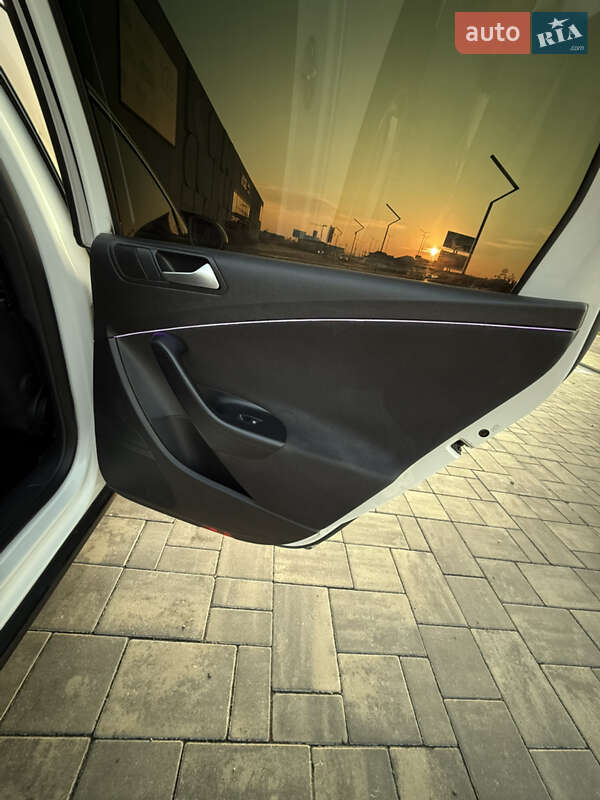 Универсал Volkswagen Passat 2008 в Луцке