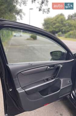 Универсал Volkswagen Passat 2014 в 
