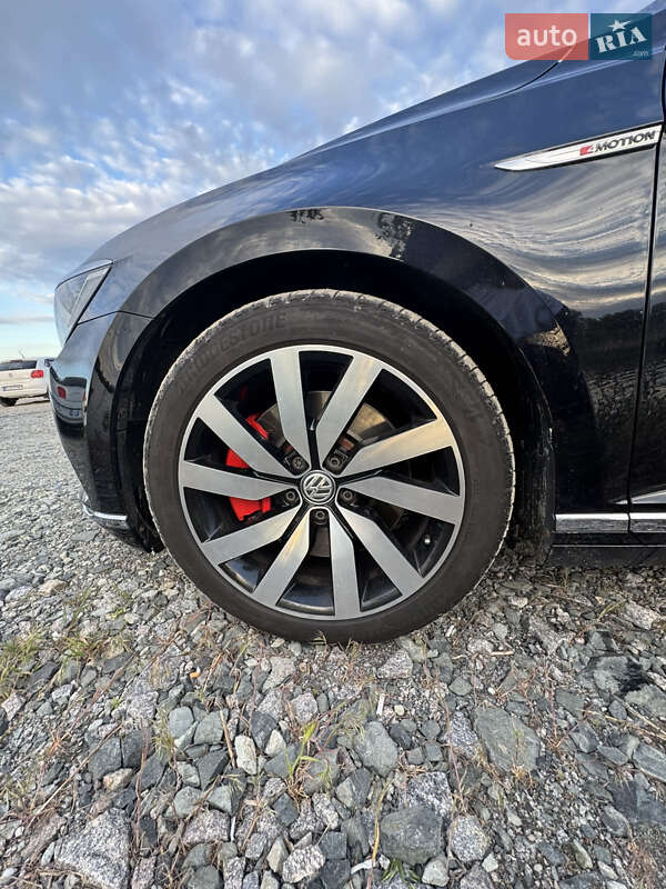 Седан Volkswagen Passat 2015 в Кременчуге