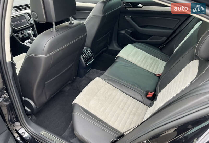 Седан Volkswagen Passat 2015 в Кременчуге