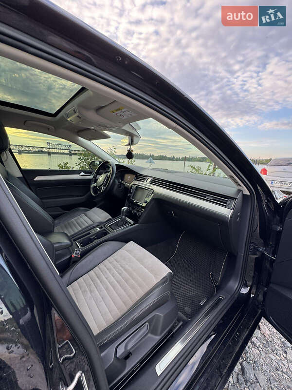 Седан Volkswagen Passat 2015 в Кременчуге