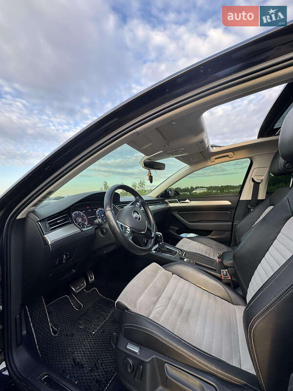 Седан Volkswagen Passat 2015 в Кременчуге