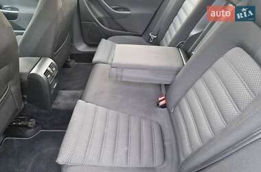 Седан Volkswagen Passat 2009 в  фото 37 Седан Volkswagen Passat 2009 в