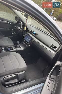 Универсал Volkswagen Passat 2013 в 