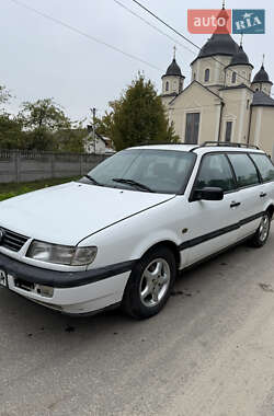 Универсал Volkswagen Passat 1996 в Рава-Русской