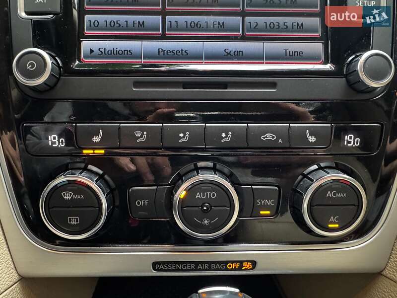 Седан Volkswagen Passat 2012 в Киеве