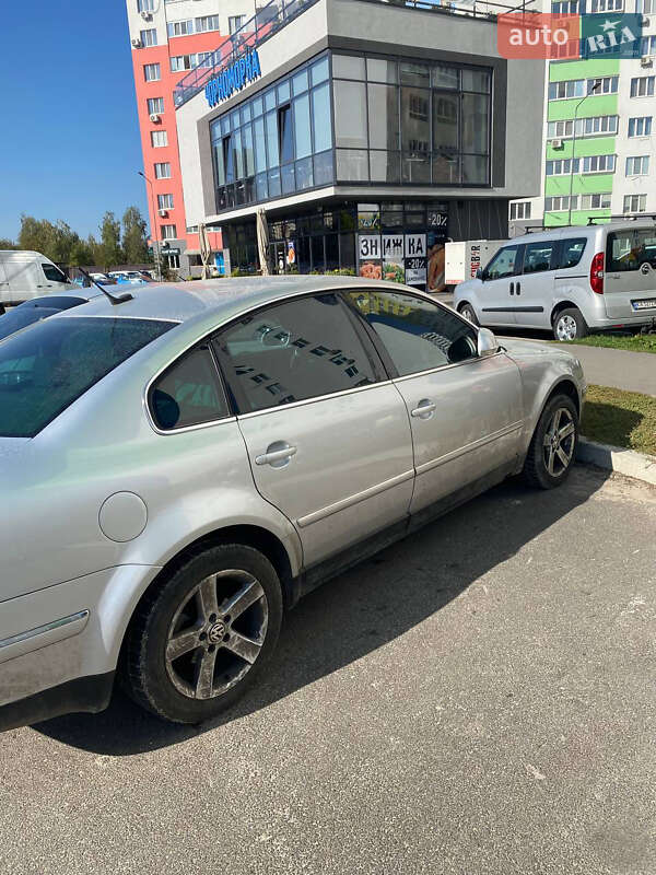 Седан Volkswagen Passat 2004 в Броварах