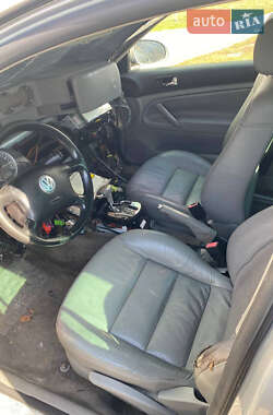 Седан Volkswagen Passat 2004 в  фото 5 Седан Volkswagen Passat 2004 в