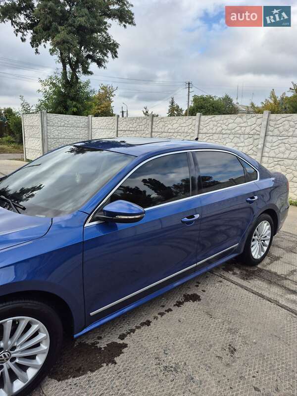 Седан Volkswagen Passat 2016 в Александрие