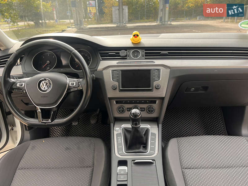Универсал Volkswagen Passat 2015 в Житомире фото 17 Универсал Volkswagen Passat 2015 в Житомире