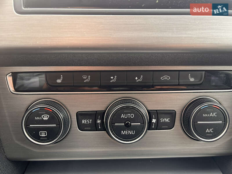 Универсал Volkswagen Passat 2015 в Житомире фото 23 Универсал Volkswagen Passat 2015 в Житомире