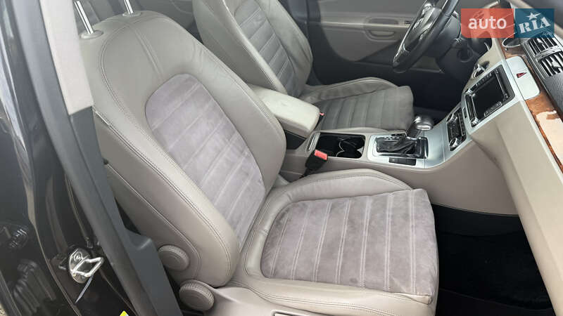 Седан Volkswagen Passat 2010 в Калуше