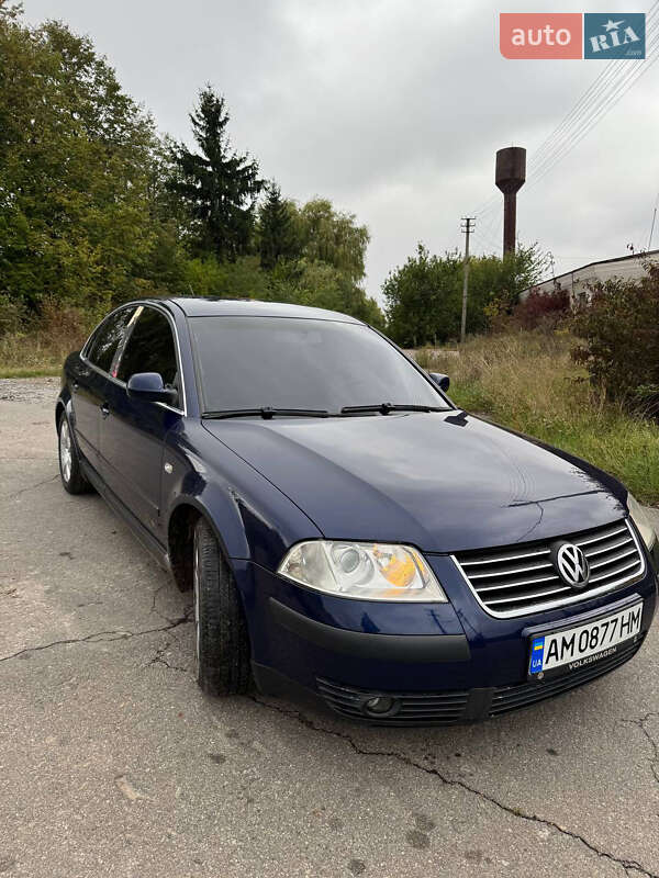 Седан Volkswagen Passat 2003 в Бердичеві