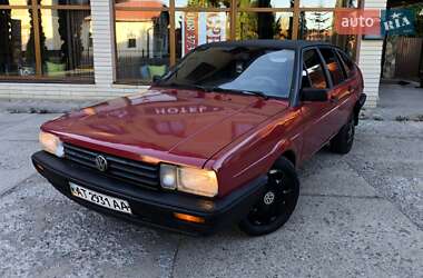 Хэтчбек Volkswagen Passat 1986 в Надворной