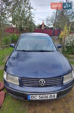 Седан Volkswagen Passat 1996 в Ивано-Франковске