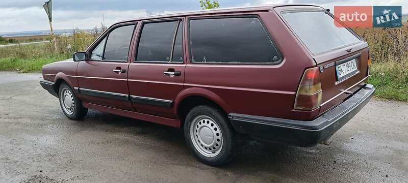 Универсал Volkswagen Passat 1988 в Ровно