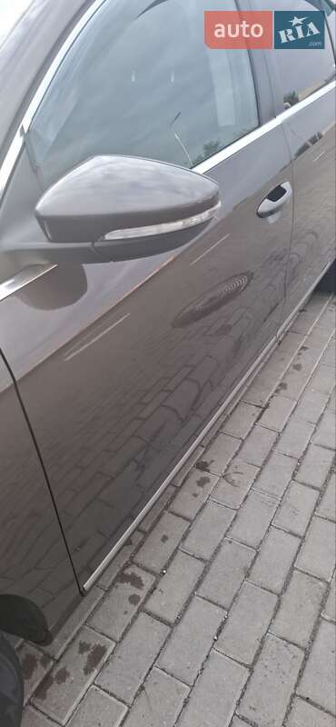 Седан Volkswagen Passat 2014 в Киеве фото 13 Седан Volkswagen Passat 2014 в Киеве
