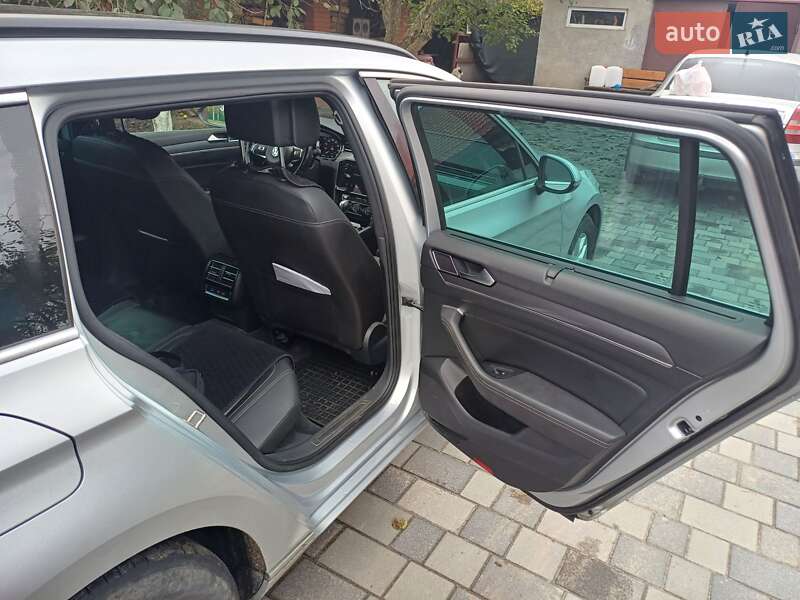 Універсал Volkswagen Passat 2017 в Ізяславі фото 19 Універсал Volkswagen Passat 2017 в Ізяславі