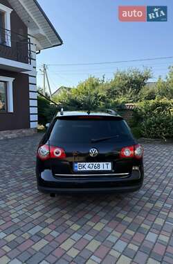 Універсал Volkswagen Passat 2010 в Рівному