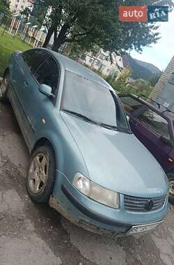 Седан Volkswagen Passat 1999 в Сколе