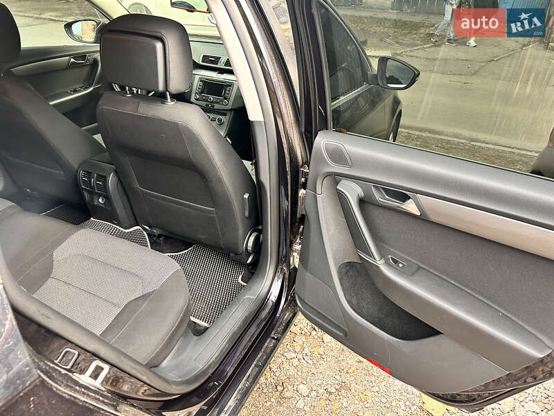Универсал Volkswagen Passat 2013 в Кропивницком фото 17 Универсал Volkswagen Passat 2013 в Кропивницком