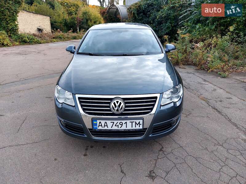Седан Volkswagen Passat 2010 в Киеве