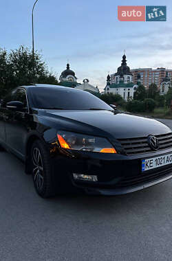 Седан Volkswagen Passat 2014 в Києві