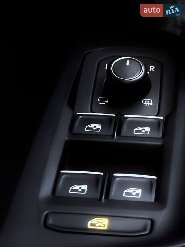 Універсал Volkswagen Passat 2018 в Тернополі фото 20 Універсал Volkswagen Passat 2018 в Тернополі