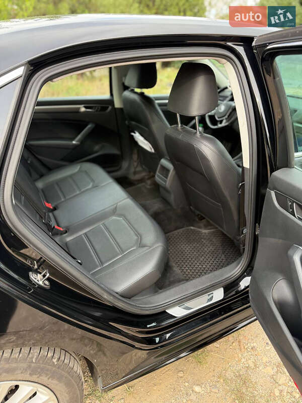 Седан Volkswagen Passat 2016 в Кривом Роге