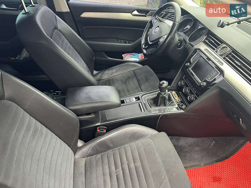 Универсал Volkswagen Passat 2015 в Львове