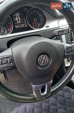 Универсал Volkswagen Passat 2010 в 