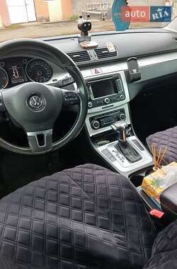 Универсал Volkswagen Passat 2010 в 