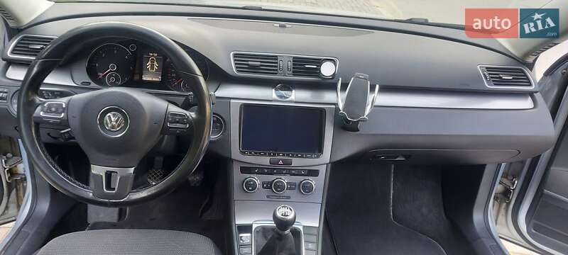 Универсал Volkswagen Passat 2011 в Запорожье