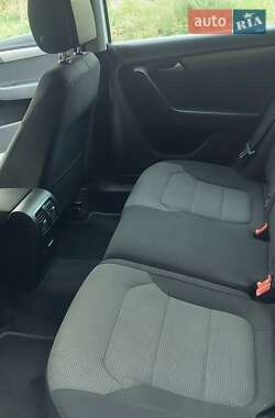 Универсал Volkswagen Passat 2011 в Запорожье