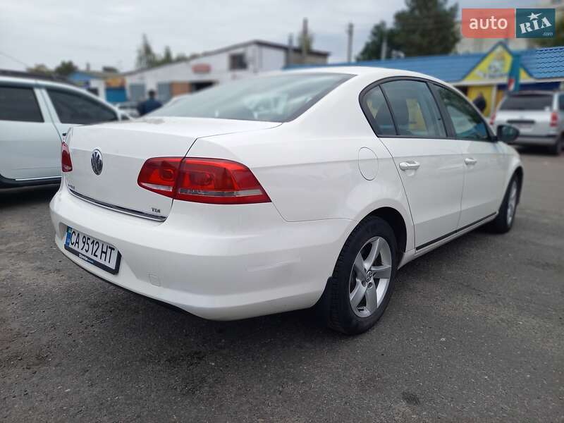 Седан Volkswagen Passat 2012 в Черкассах