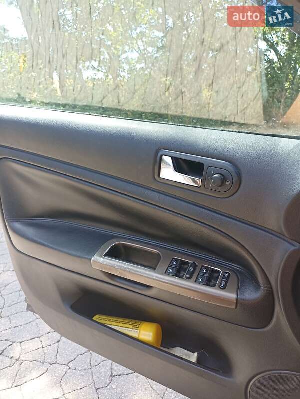 Универсал Volkswagen Passat 1998 в Одессе