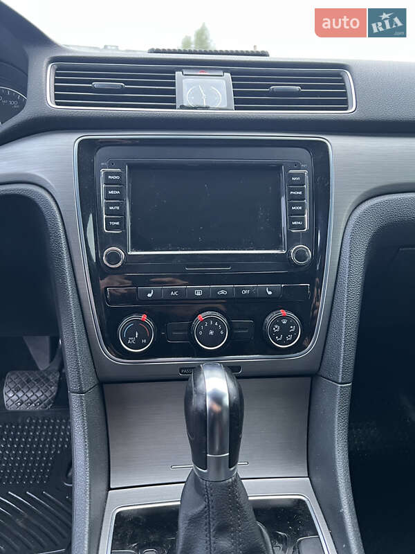 Седан Volkswagen Passat 2014 в Фастове