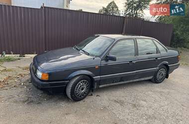 Седан Volkswagen Passat 1990 в  фото 2 Седан Volkswagen Passat 1990 в