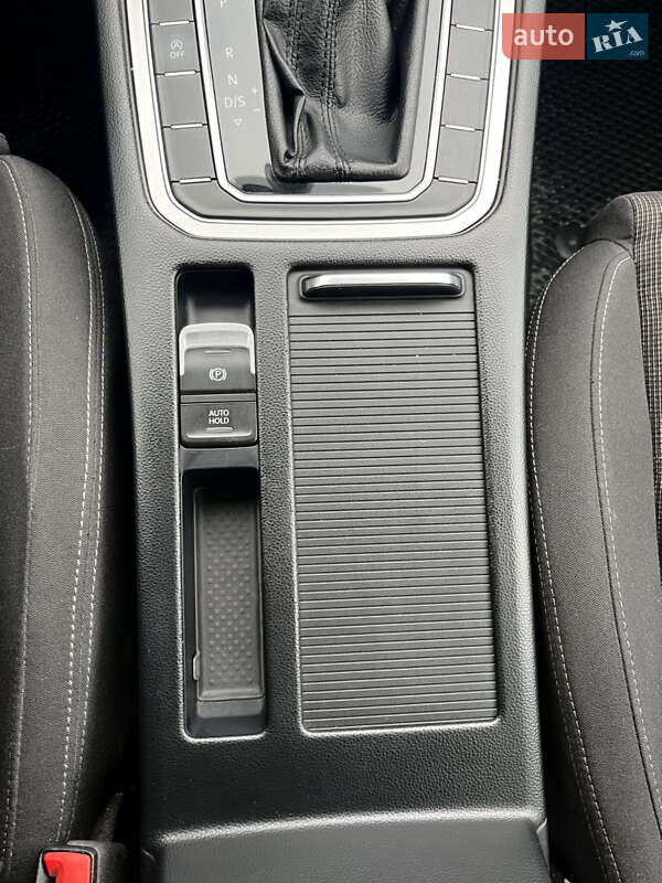 Универсал Volkswagen Passat 2016 в Тернополе