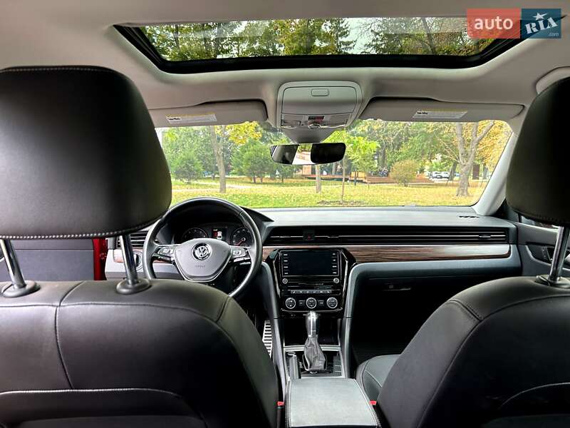 Седан Volkswagen Passat 2020 в Полтаве