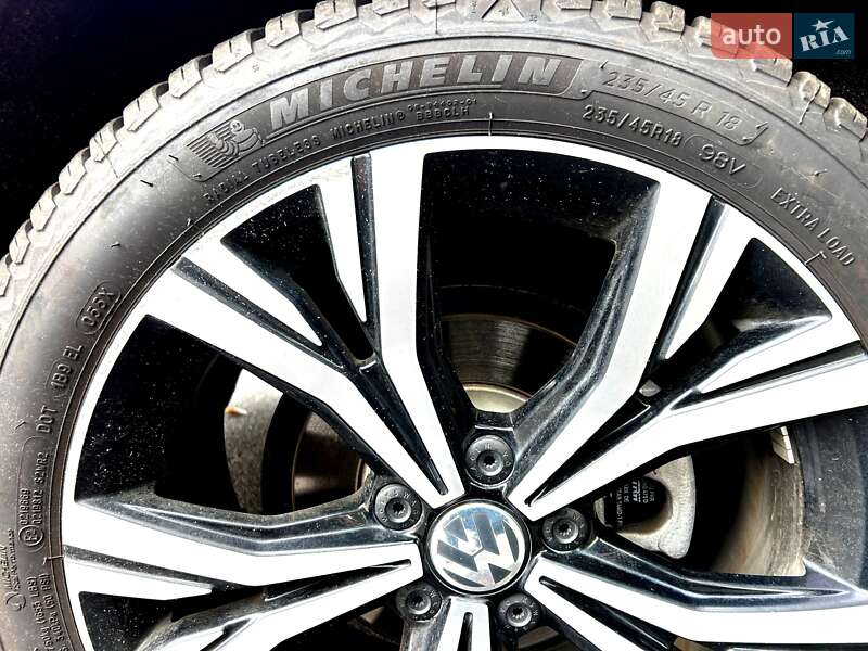 Седан Volkswagen Passat 2020 в Полтаве