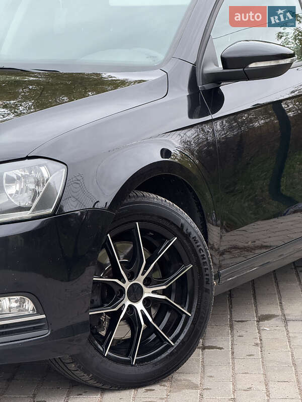 Універсал Volkswagen Passat 2013 в Радомишлі
