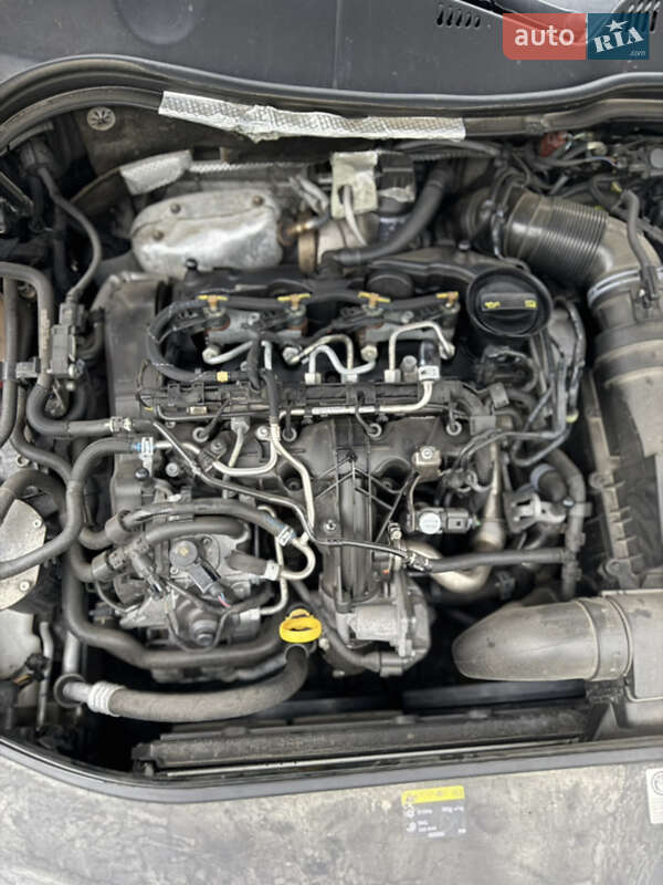 Універсал Volkswagen Passat 2013 в Радомишлі