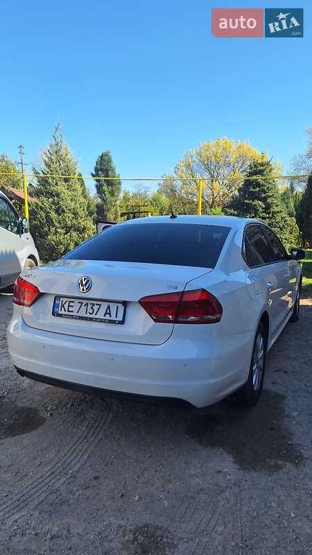 Седан Volkswagen Passat 2014 в Днепре