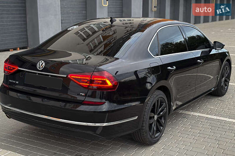 Седан Volkswagen Passat 2018 в Киеве фото 7 Седан Volkswagen Passat 2018 в Киеве
