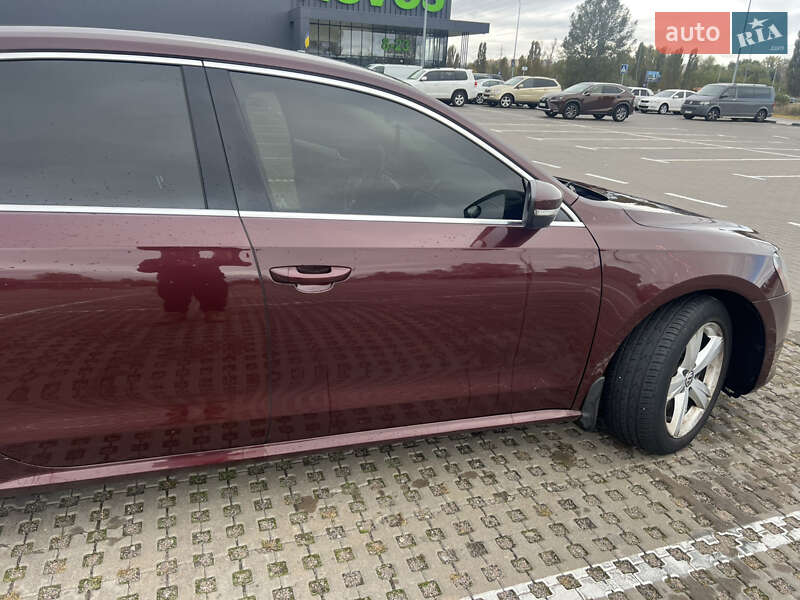 Седан Volkswagen Passat 2013 в Киеве