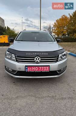 Універсал Volkswagen Passat 2014 в Дніпрі