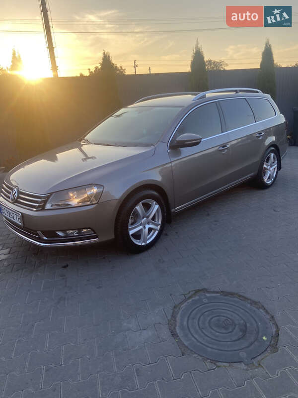Volkswagen Passat 2011