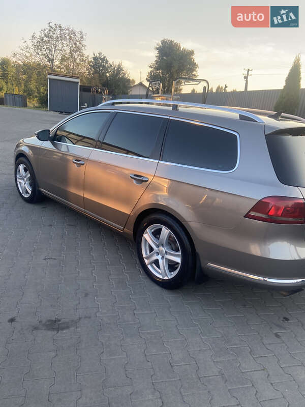 Універсал Volkswagen Passat 2011 в Шептицькому